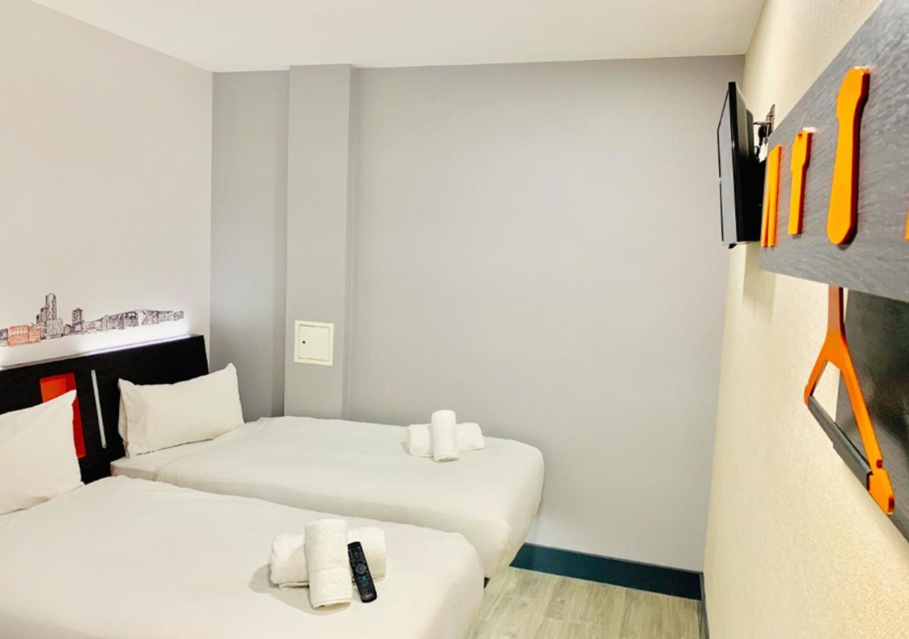 Easyhotel Ipswich Extérieur photo