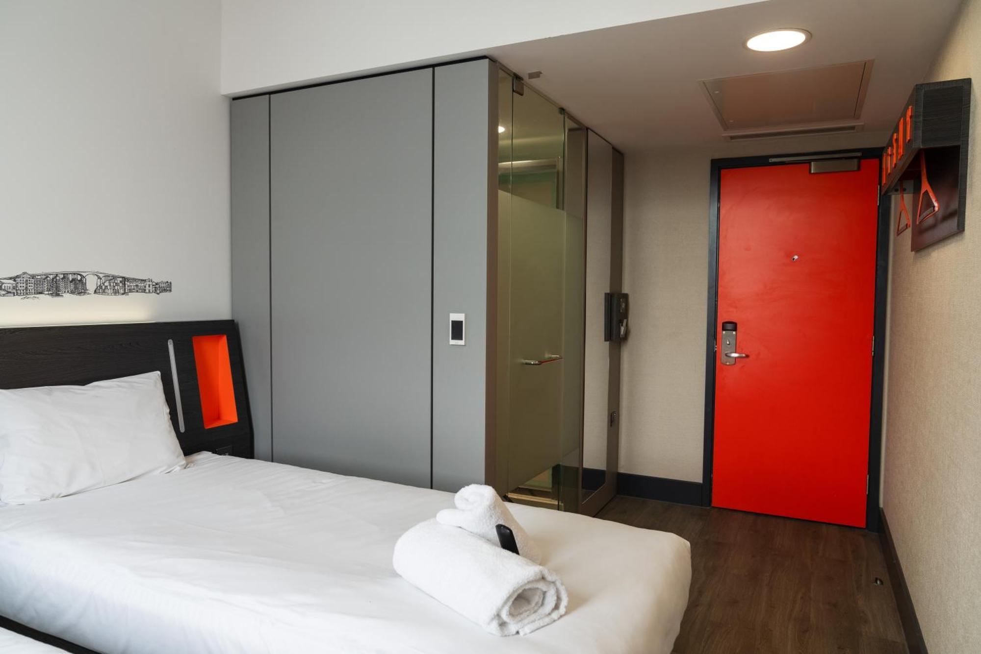 Easyhotel Ipswich Extérieur photo