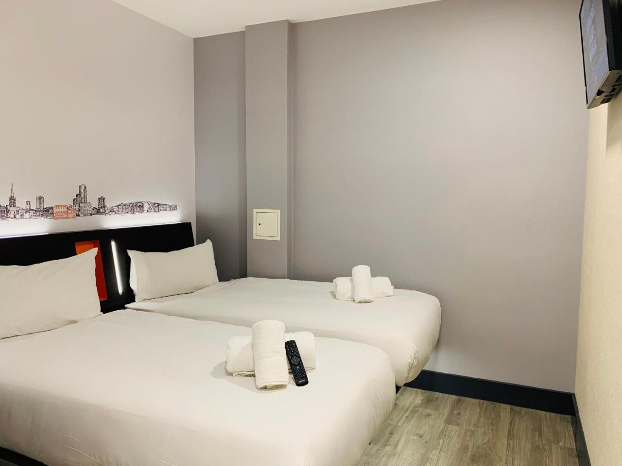 Easyhotel Ipswich Extérieur photo